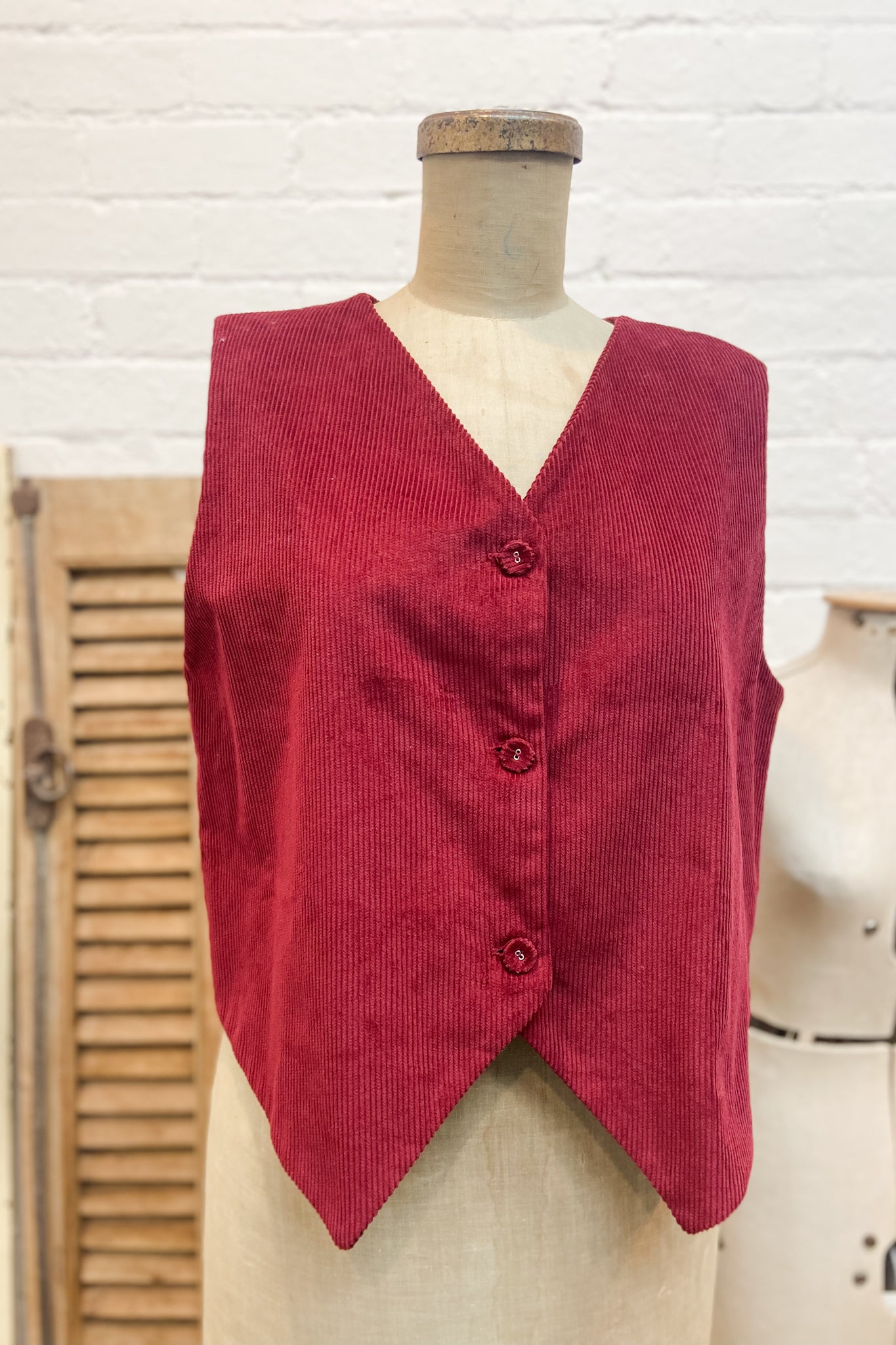 GW | Solange Vest | Pomegranate Cord | L