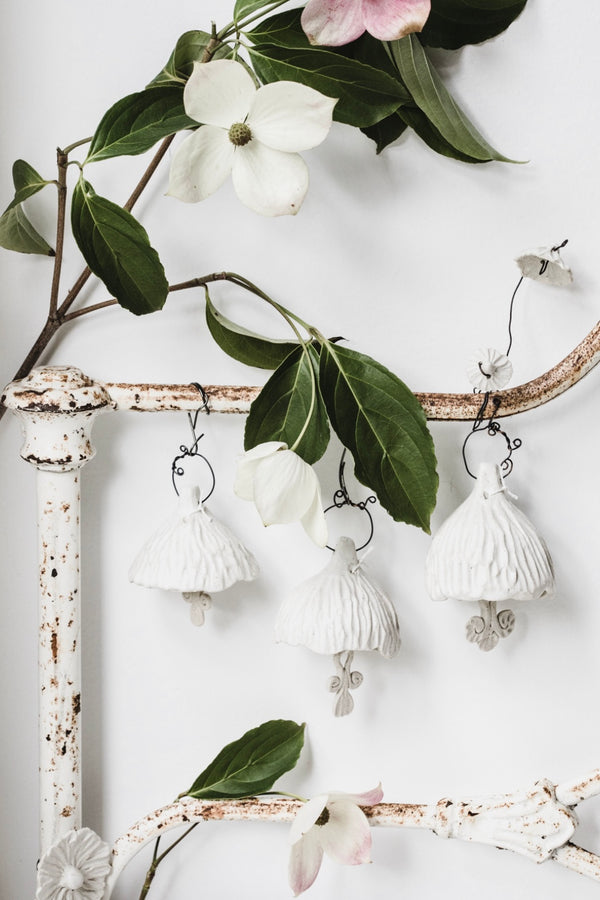 Clay Beehive | Flower Bell | Carved White