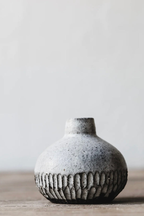 Clay Beehive | Black Bud Vase