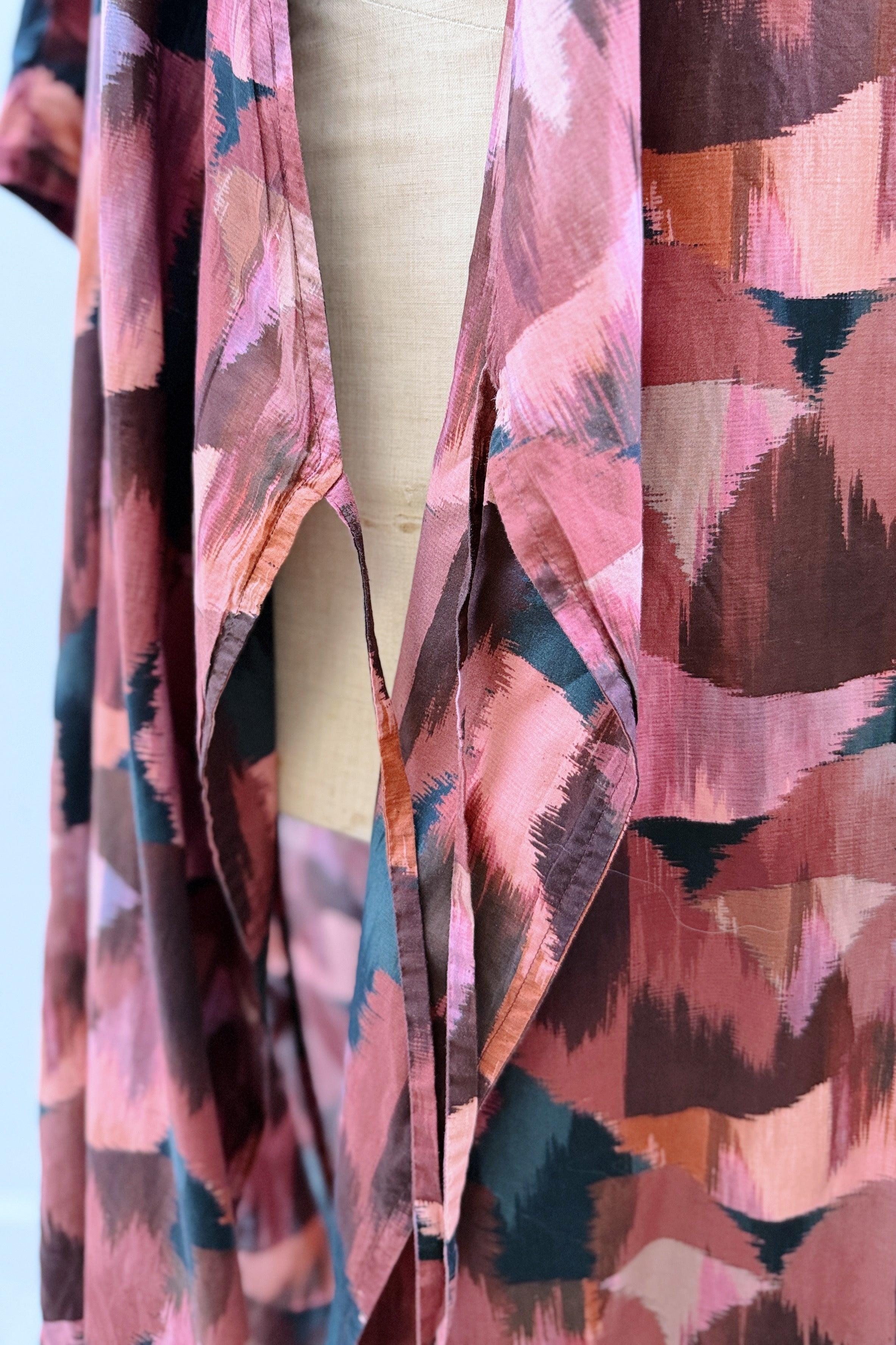 GW | Mimi Cape | Liberty Ikat Tulip | L