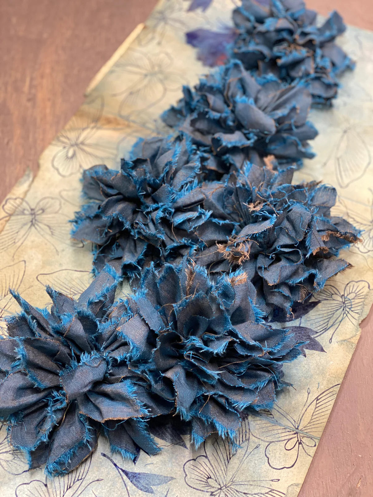 Eva's Sunday Fabric Flower Brooches with Nic | 31st May