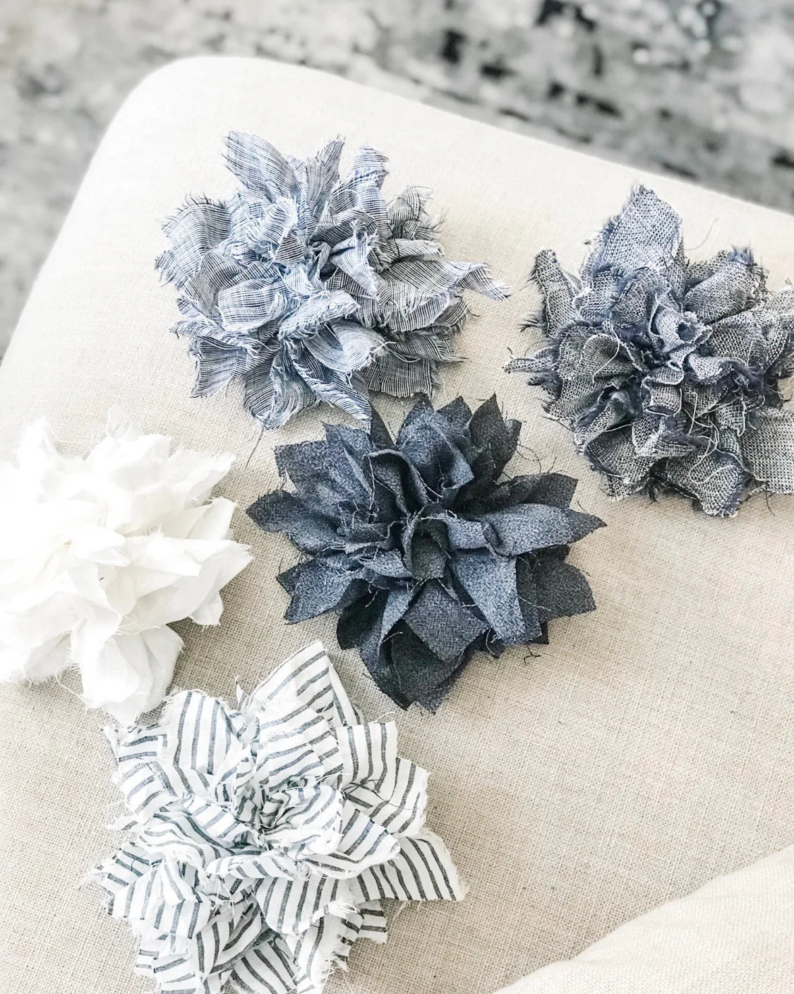 Eva's Sunday Fabric Flower Brooches with Nic | 31st May