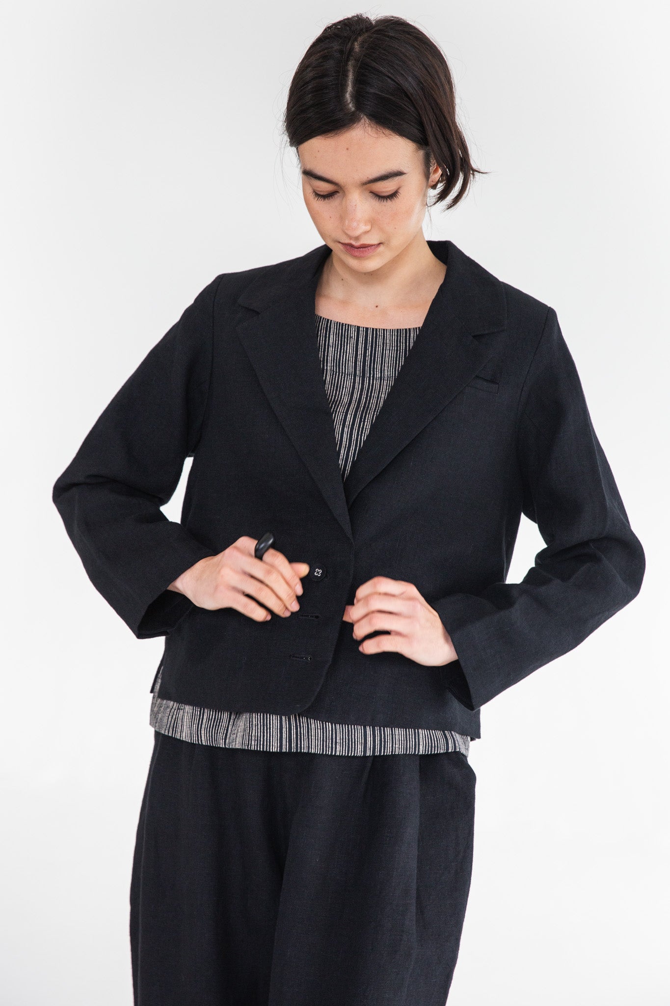 Monty Blazer | Black