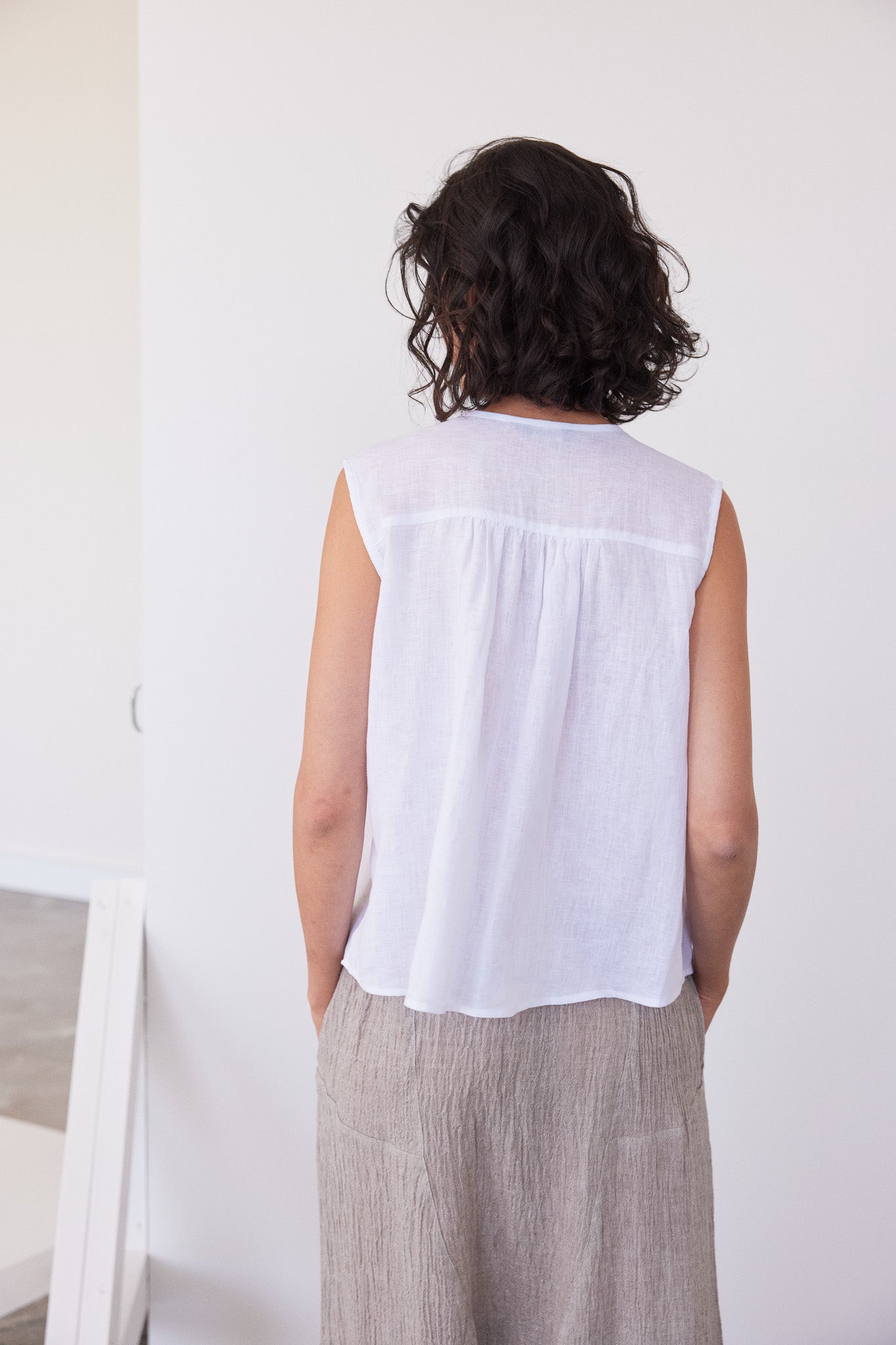 Clara Sleeveless Top | White