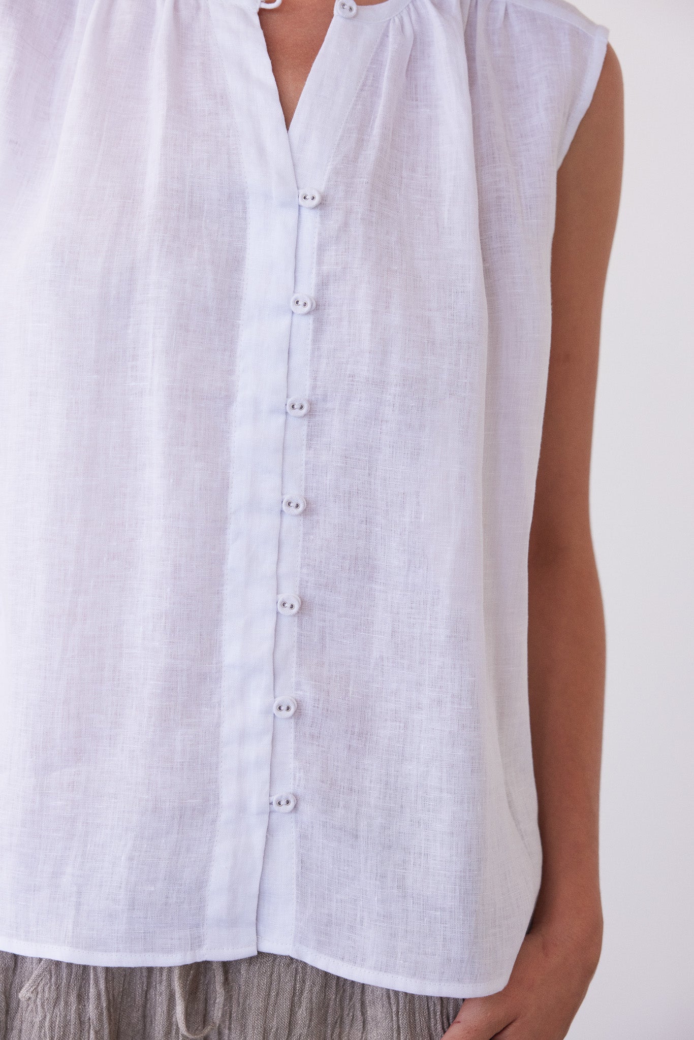Clara Sleeveless Top | White