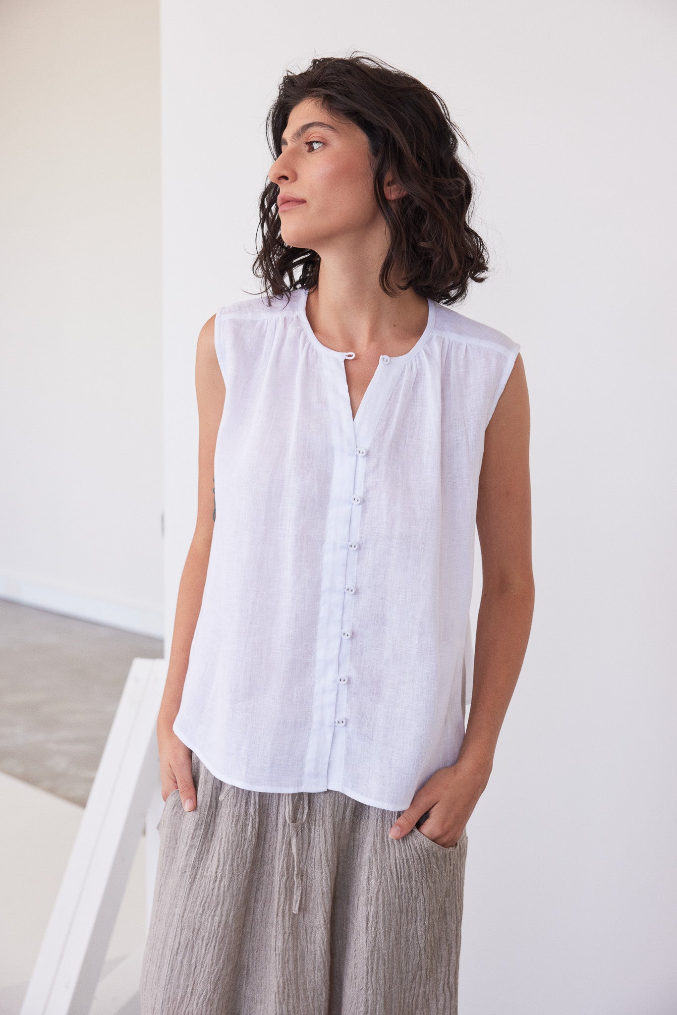 Clara Sleeveless Top | White