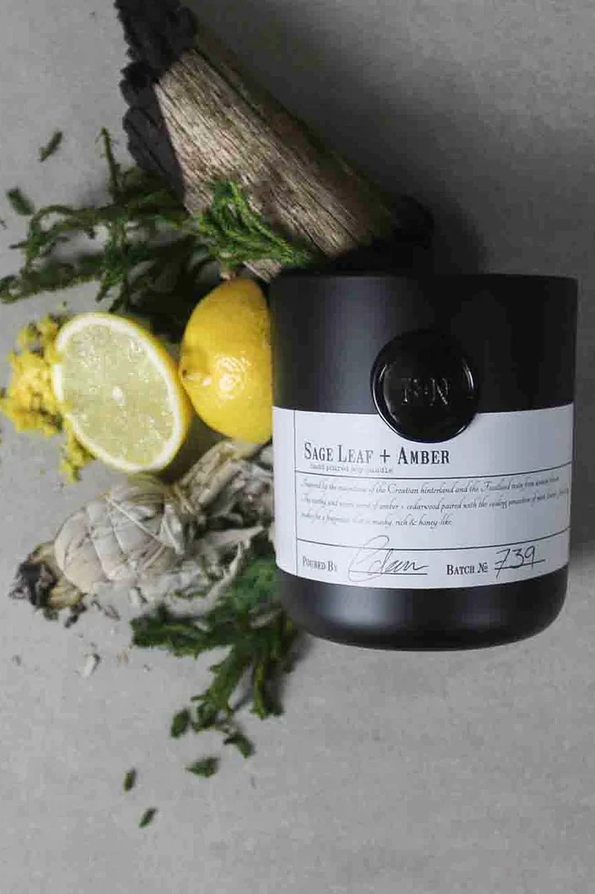 Blanc & Nero | Sage Leaf & Amber Candle