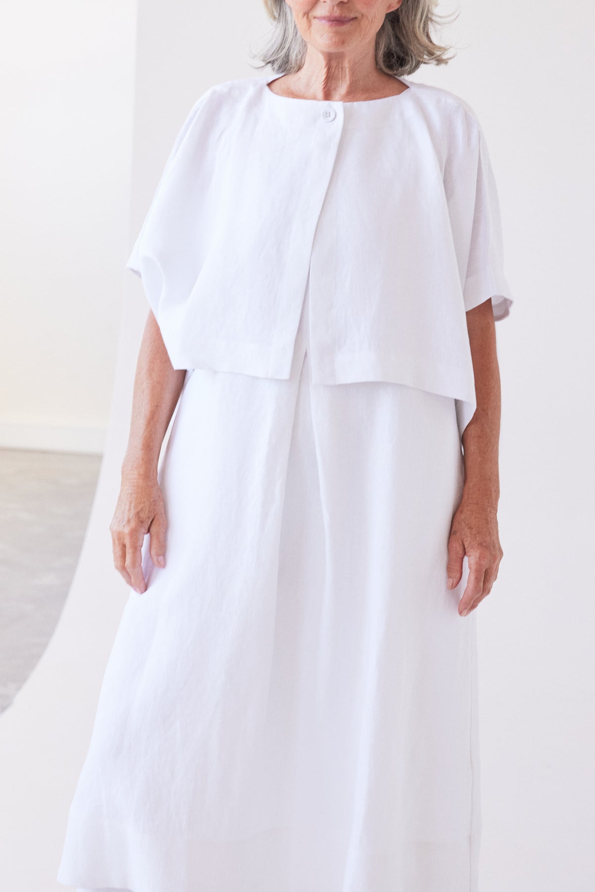 Tussie Capelet | White