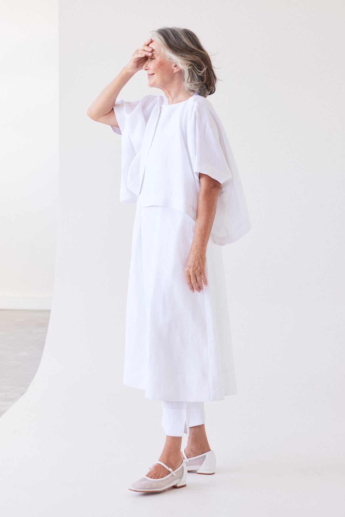 Tussie Capelet | White