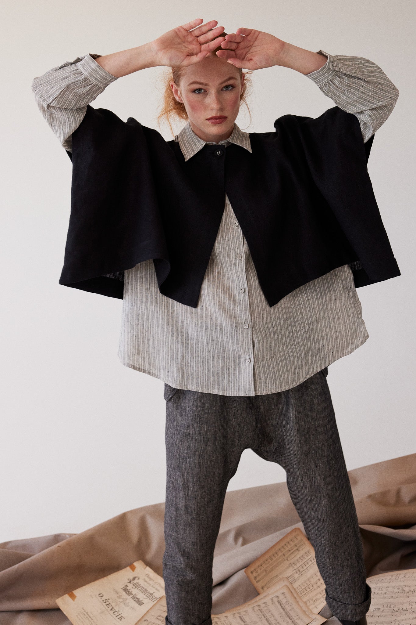 Tussie Capelet | Black