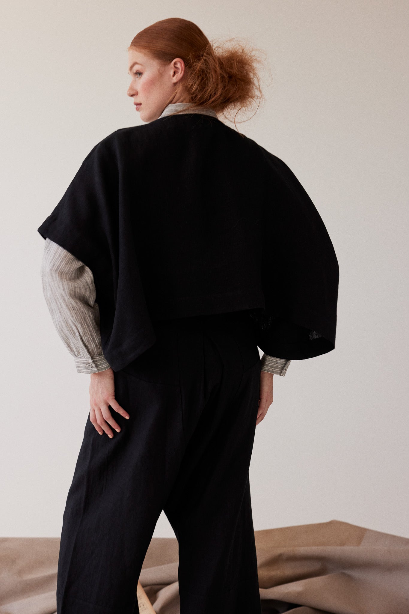 Tussie Capelet | Black