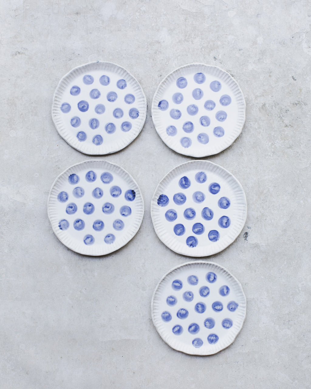 Clay Beehive | Cake Plates  With Blue Polka Dots | 14 cm