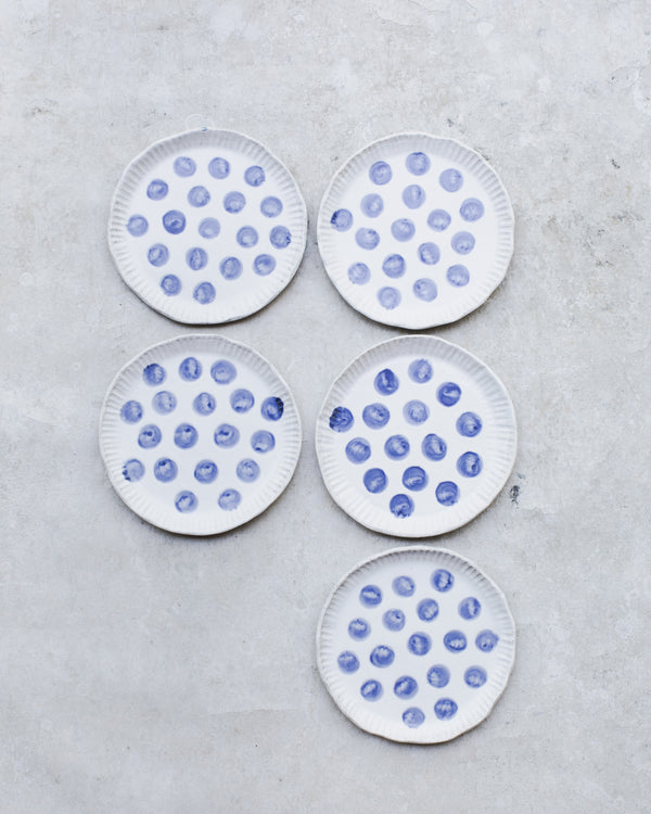 Clay Beehive | Cake Plates  With Blue Polka Dots | 14 cm