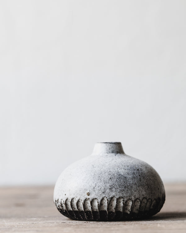 Clay Beehive | Black Bud Vase | 8.5cm w x 6cm h